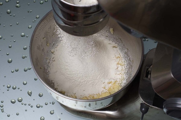 Пончики с клубникой Пончики с клубникой