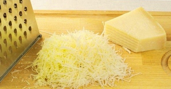 Паста карбонара с беконом и сливками классическая Паста карбонара с беконом и сливками классическая