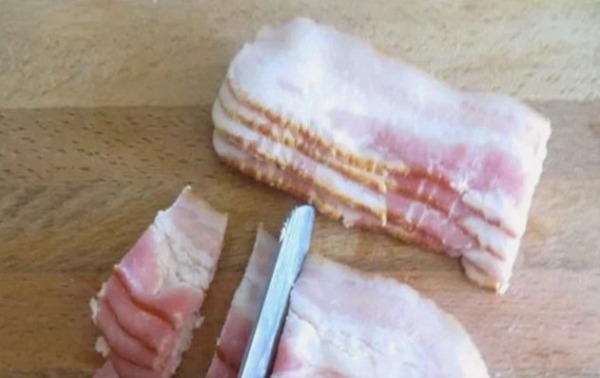 Паста карбонара с беконом и сливками классическая Паста карбонара с беконом и сливками классическая