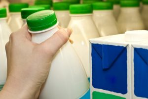 Битва на молочной полке: какое молоко лучше — пастеризованное или ультрапастеризованное?