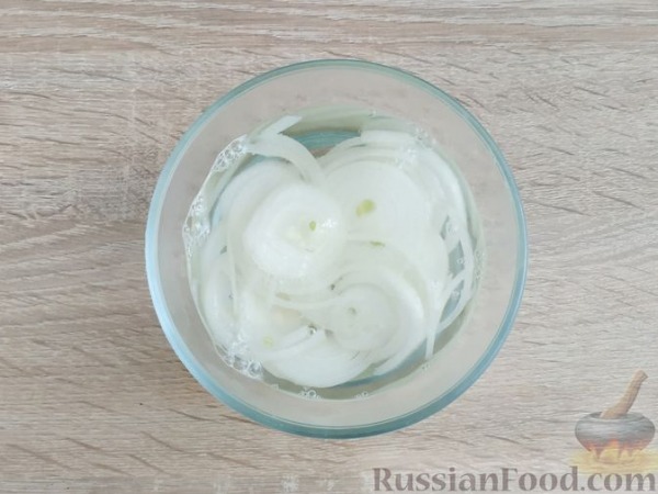Салат с индейкой, сладким перцем и кунжутом Салат с индейкой, сладким перцем и кунжутом