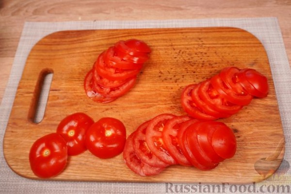 Молодой картофель, запечённый с кабачками и помидорами Молодой картофель, запечённый с кабачками и помидорами