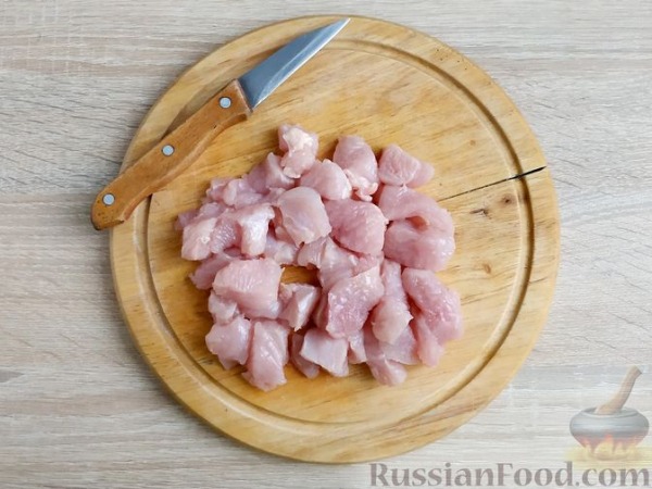Салат с индейкой, сладким перцем и кунжутом Салат с индейкой, сладким перцем и кунжутом