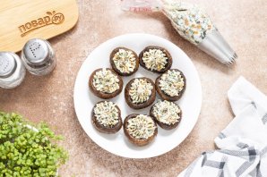 Шампиньоны с начинкой Шампиньоны с начинкой