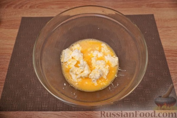 Пирог из теста фило, анчоусов, шпината и феты (пита ме гавро)