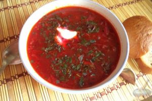 Борщ грибной с черносливом