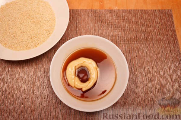 Масляные симиты в кунжуте Масляные симиты в кунжуте