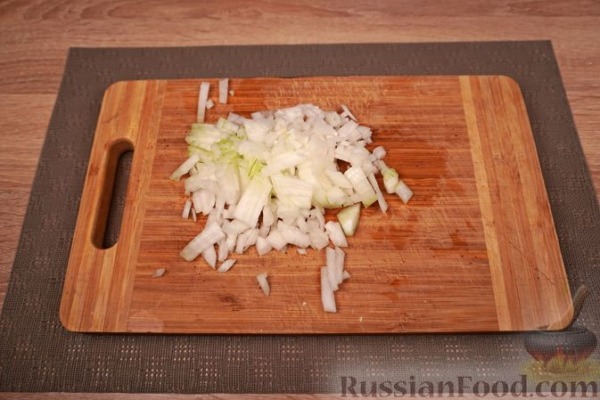 Пирог из теста фило, анчоусов, шпината и феты (пита ме гавро)