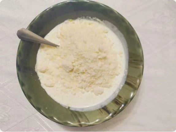 Паста карбонара с беконом и сливками классическая Паста карбонара с беконом и сливками классическая