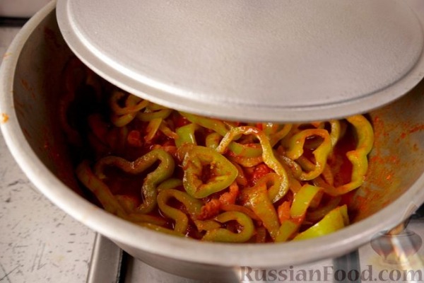 Лечо с колбасками и клёцками Лечо с колбасками и клёцками
