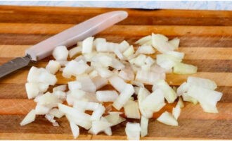 Ежики из фарша с рисом на сковороде с подливкой Ежики из фарша с рисом на сковороде с подливкой