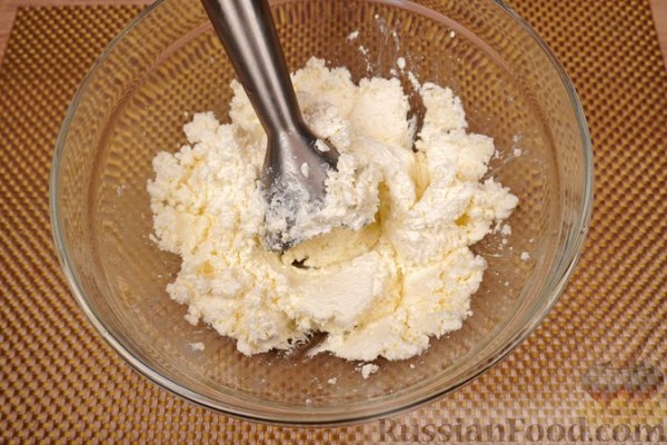 Творожные клёцки (турогомбоц) с персиками Творожные клёцки (турогомбоц) с персиками