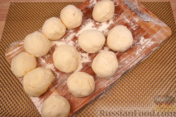 Творожные клёцки (турогомбоц) с персиками Творожные клёцки (турогомбоц) с персиками