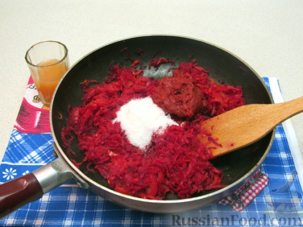 Борщ со свининой и квашеной капустой Борщ со свининой и квашеной капустой