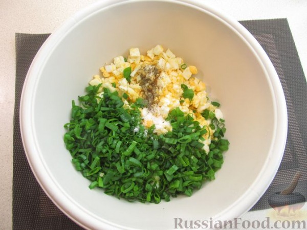 Заливной миндальный пирог с яйцами и зелёным луком (без муки) Заливной миндальный пирог с яйцами и зелёным луком (без муки)