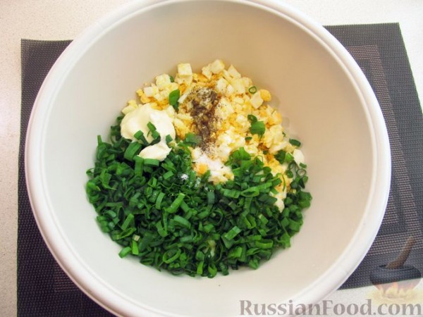 Заливной миндальный пирог с яйцами и зелёным луком (без муки) Заливной миндальный пирог с яйцами и зелёным луком (без муки)