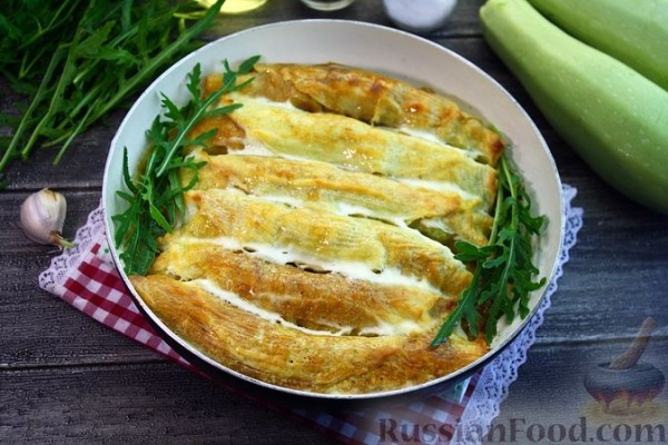 Рулетики из кабачковых блинов с мясным фаршем (в духовке) Рулетики из кабачковых блинов с мясным фаршем (в духовке)