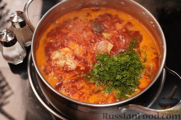 Красный борщ с кабачками и куриным филе Красный борщ с кабачками и куриным филе