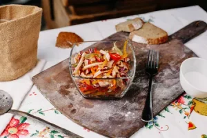 Салат из моркови и лука на зиму