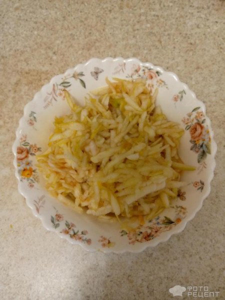 Рецепт: Пирог c яблоками, тыквой и овсянкой - В духовке