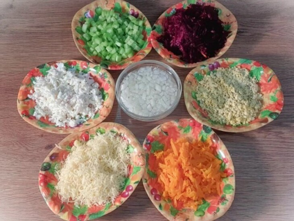 Салат со свеклой и сыром Салат со свеклой и сыром