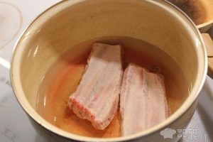 Рецепт: Морковный крем-суп — На свиных ребрах!