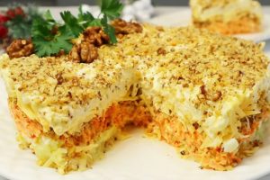 Оригинальный Новогодний салат «Шапка Мономаха». Просто и вкусно без мяса!