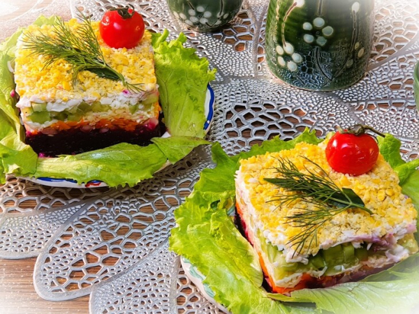 Салат со свеклой и сыром Салат со свеклой и сыром