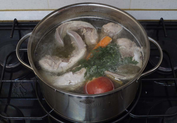 Язык с грибами и орехами Язык с грибами и орехами
