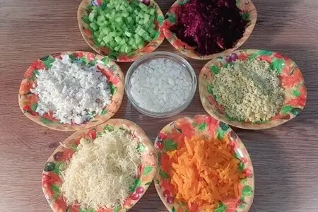 Салат со свеклой и сыром Салат со свеклой и сыром
