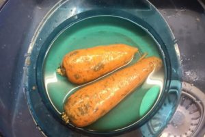 Рецепт: Морковный салат — Слайсами по-азиатски с кунжутом