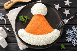 Салат «Шапочка Деда Мороза»