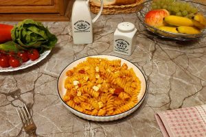 Паста с курицей и козьим сыром