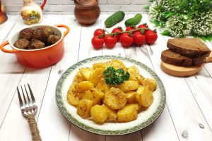 Картошка с майонезом в духовке