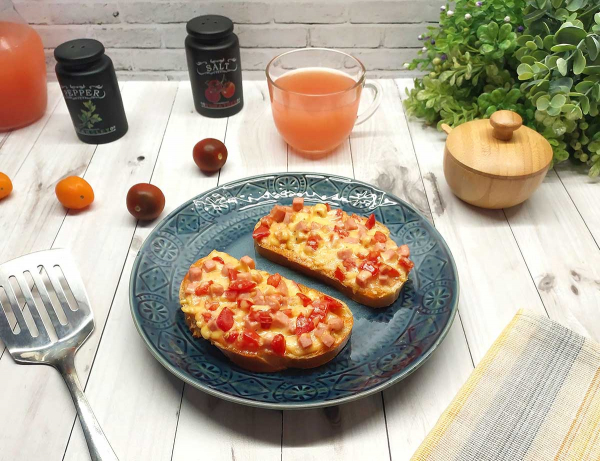 Горячие бутерброды с колбасой и сыром